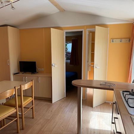 Camping De La Mottelette Forest-Montiers Экстерьер фото