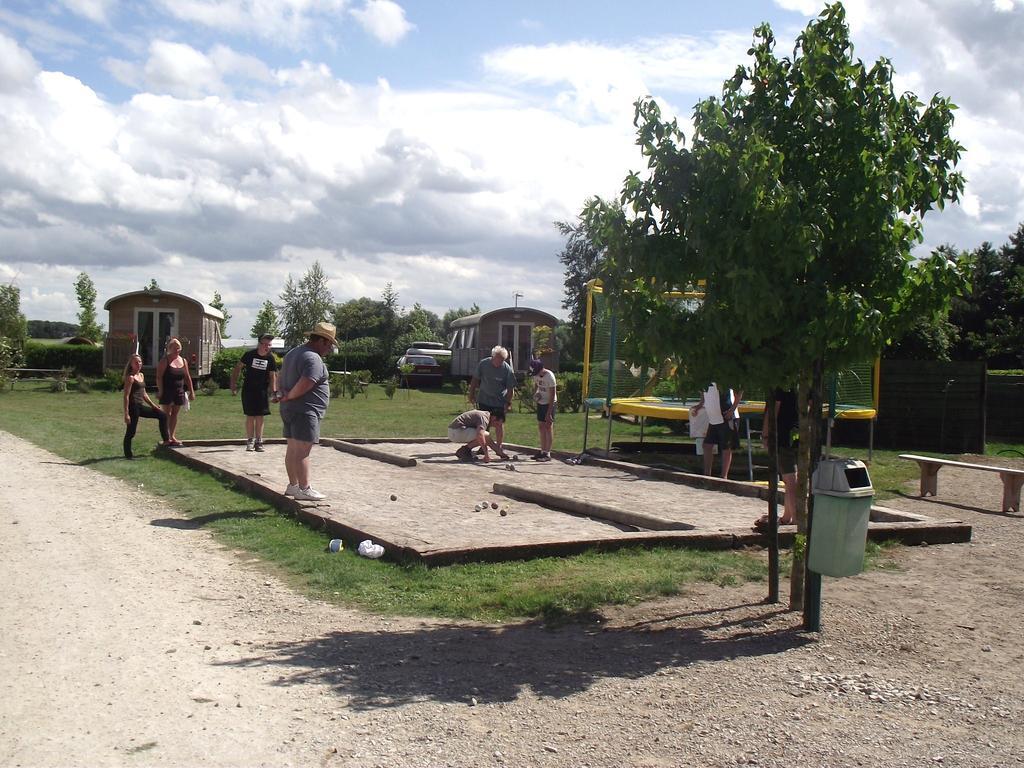 Camping De La Mottelette Forest-Montiers Экстерьер фото